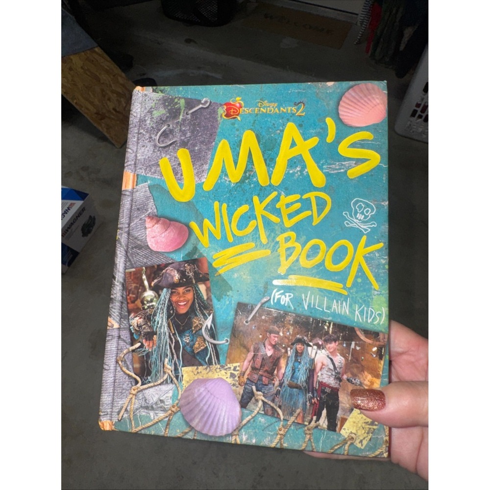 Descendants‎ 2: Uma's Wicked Book For Villain Kids Hardcover By Disney Press
